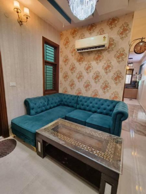 Home Stay in Delhi near Metro station